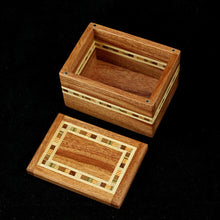 Natural Renaissance - Mahogany "Xander" Style Box