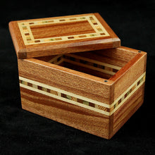 Natural Renaissance - Mahogany "Xander" Style Box