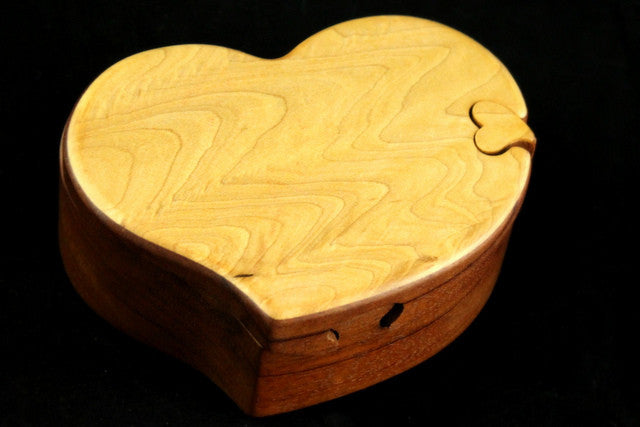 Honeybrook Woods - Large Heart Box