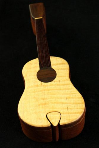 Honeybrook Woods - Medium Guitar Lock